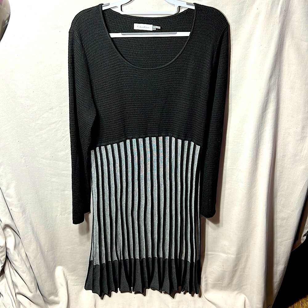 Calvin Klein women’s winter dress, (XL), long sleeves, scoop neck, classy.